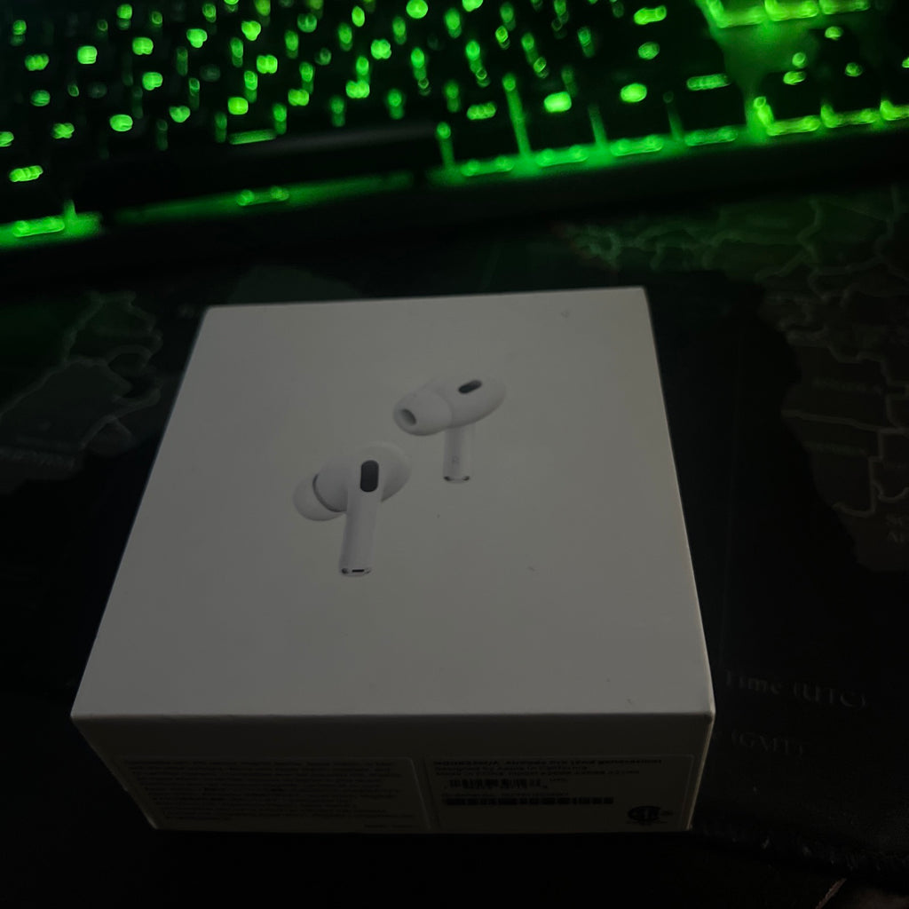 Apple AirPods Pro 2nd Generation MagSafe Wireless Charging Case USB-C